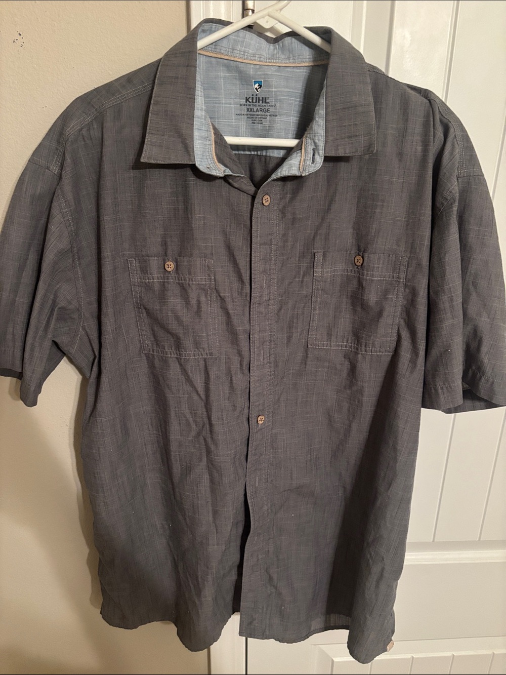 Kuhl Men's Short Sleeve Button-Down Shirt in Gray